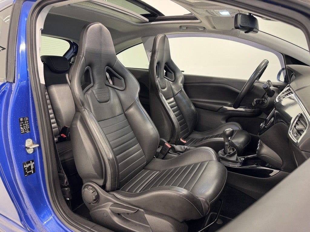 Opel Corsa 1.6 Turbo OPC 210