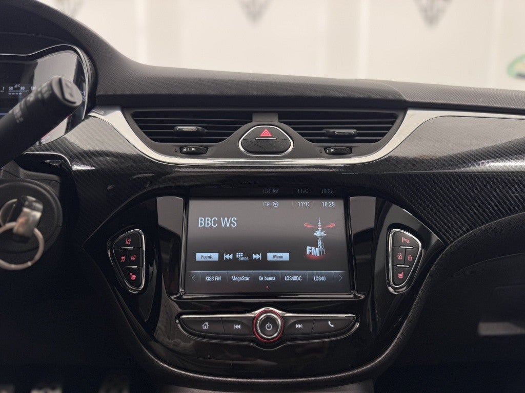 Opel Corsa 1.6 Turbo OPC 210