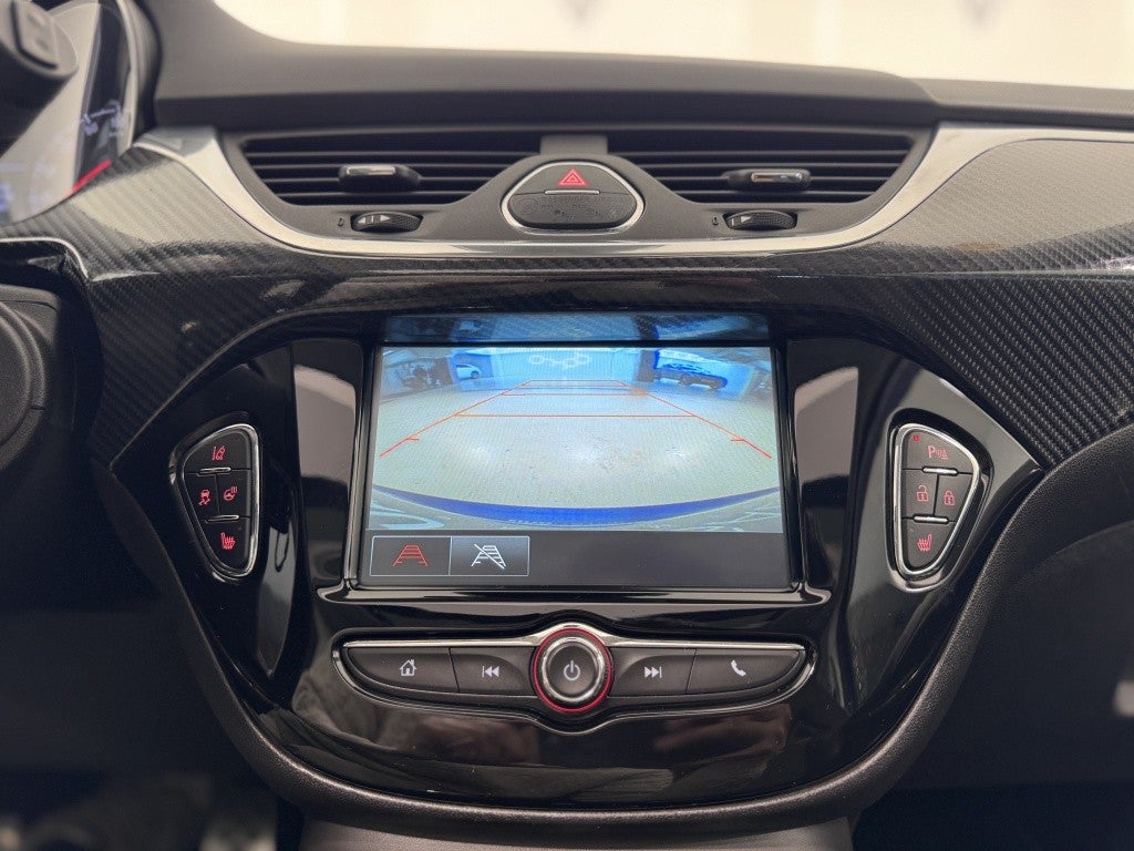 Opel Corsa 1.6 Turbo OPC 210