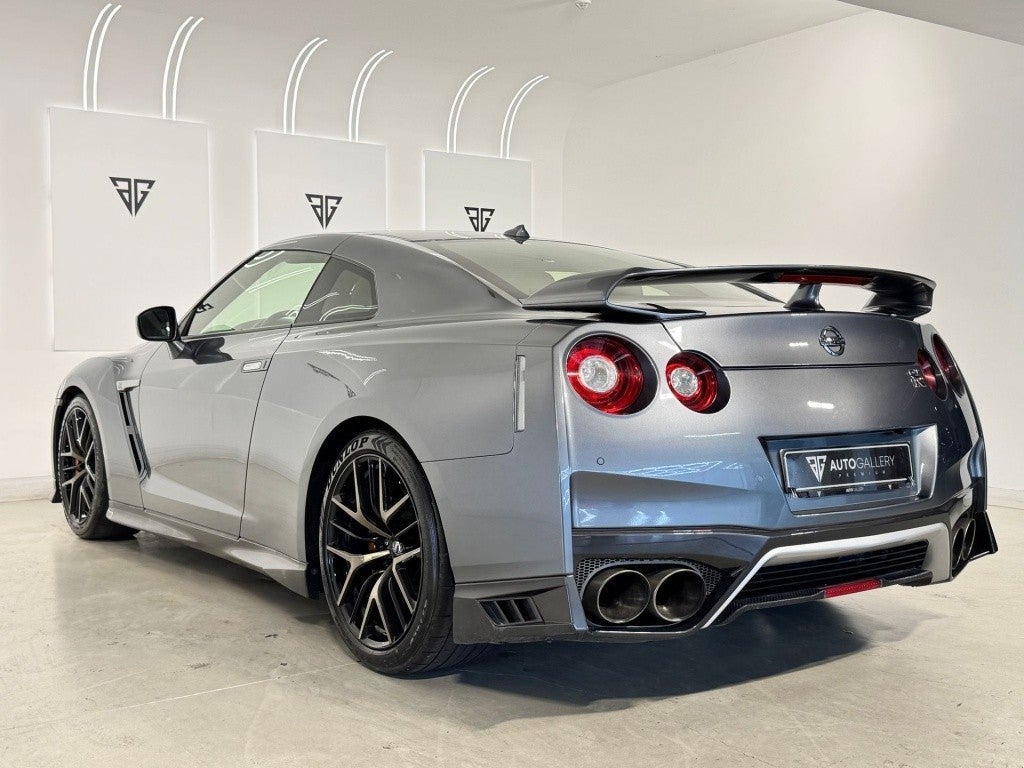 Nissan GT-R 3.8 V6 570 Black Edition Aut.