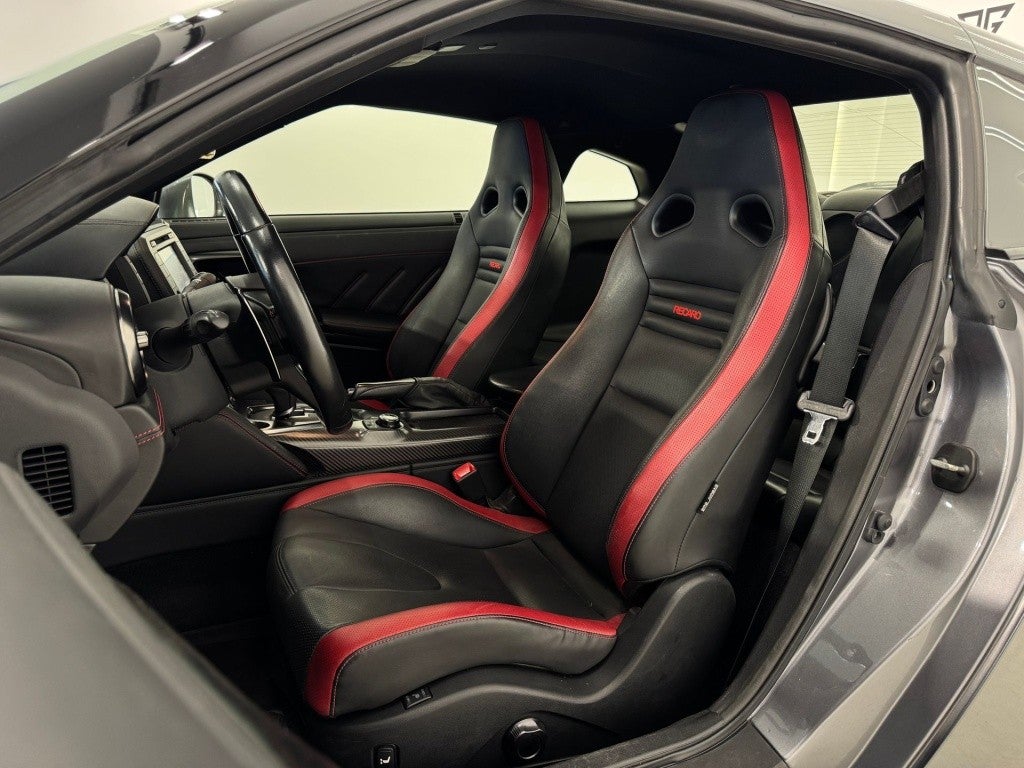 Nissan GT-R 3.8 V6 570 Black Edition Aut.