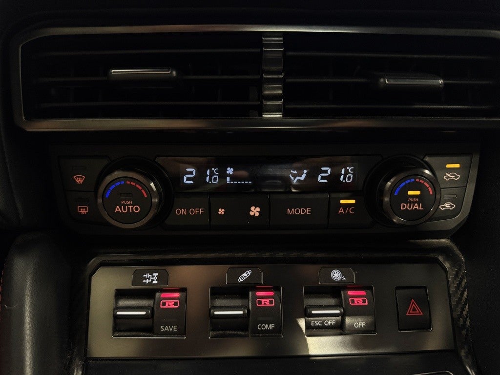 Nissan GT-R 3.8 V6 570 Black Edition Aut.