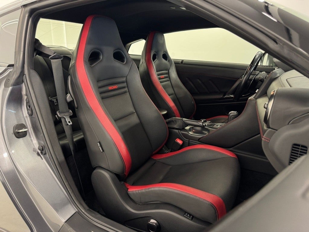 Nissan GT-R 3.8 V6 570 Black Edition Aut.