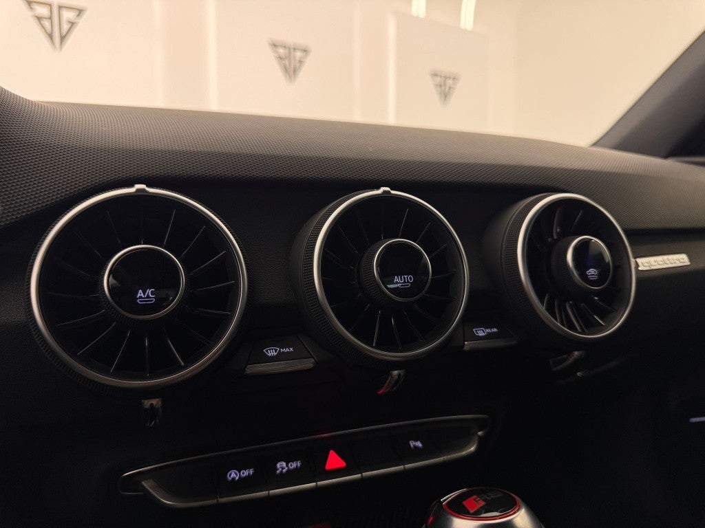 Audi TT RS Coupé 2.5 TFSI quattro S tronic