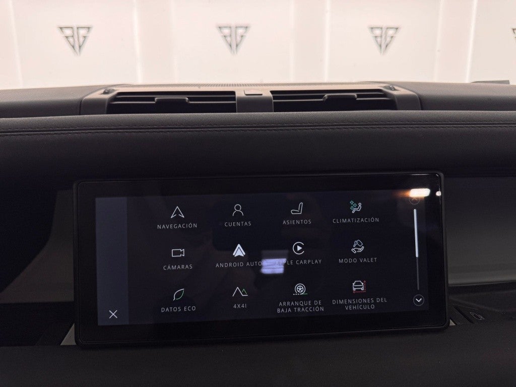 Land-Rover Defender 110 3.0 I6 MHEV X-Dynamic HSE AWD Aut. 400