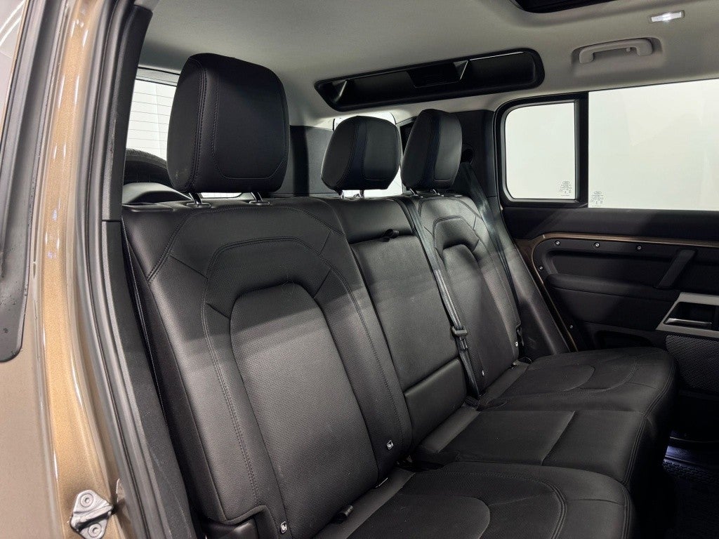 Land-Rover Defender 110 3.0 I6 MHEV X-Dynamic HSE AWD Aut. 400