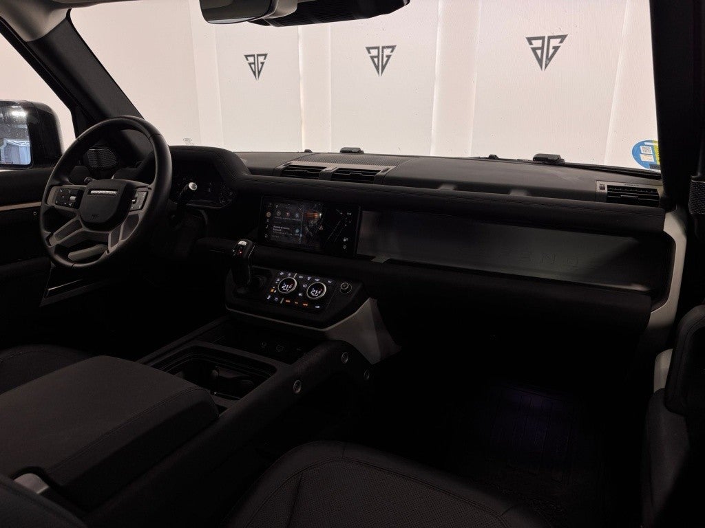 Land-Rover Defender 110 3.0 I6 MHEV X-Dynamic HSE AWD Aut. 400