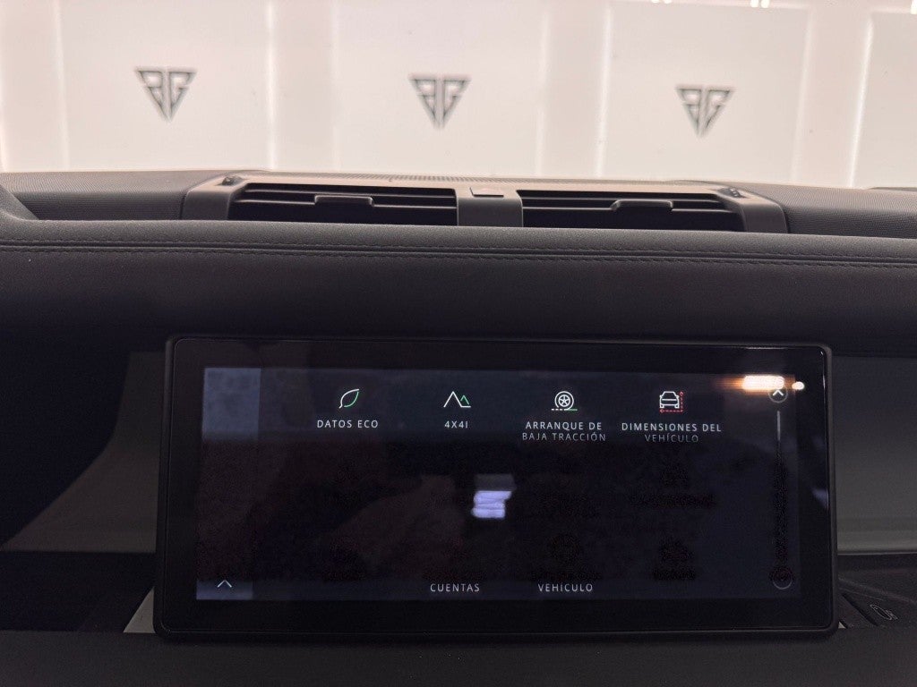 Land-Rover Defender 110 3.0 I6 MHEV X-Dynamic HSE AWD Aut. 400