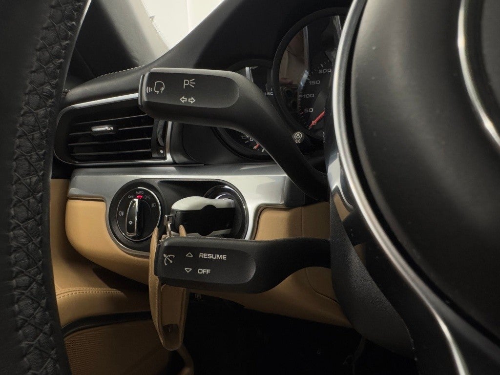 Porsche 911 Carrera Cabriolet PDK