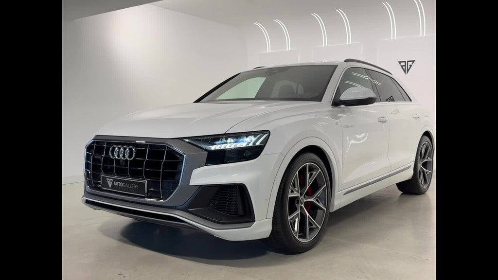 Audi Q8 55 TFSIe S line quattro