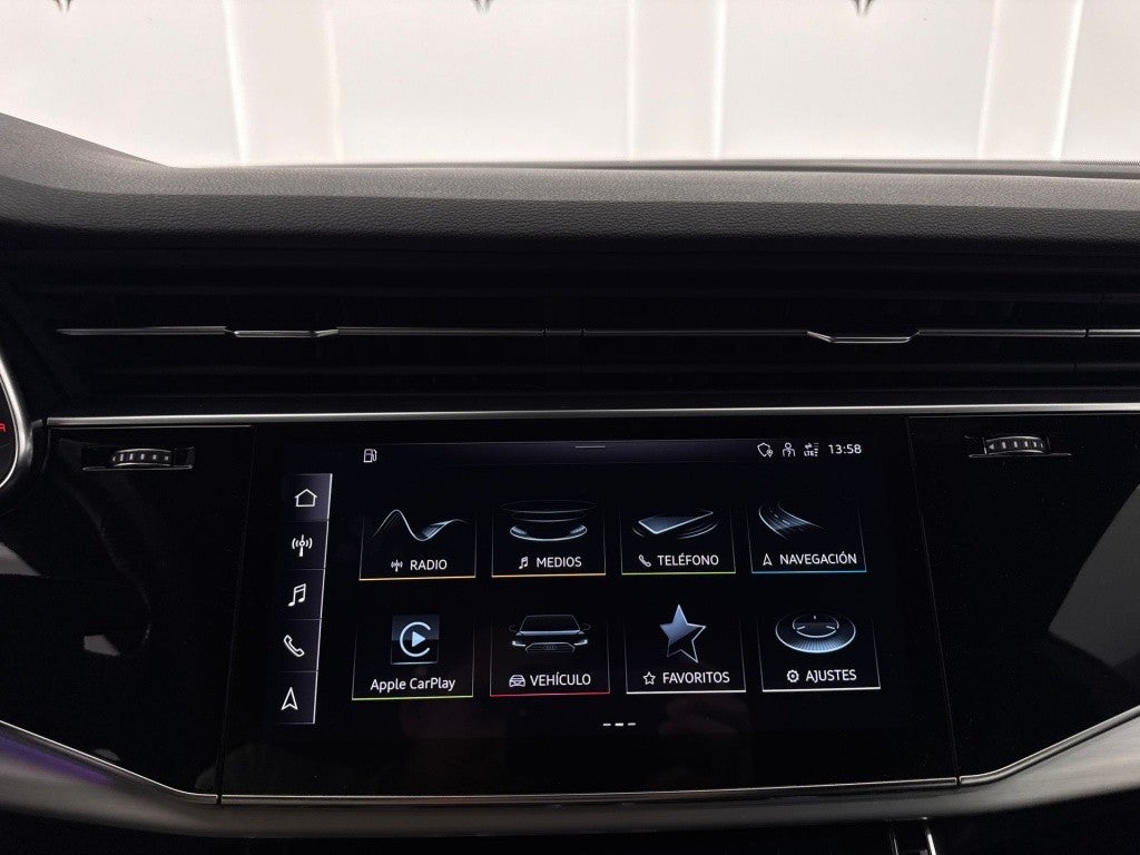 Audi Q8 55 TFSIe S line quattro