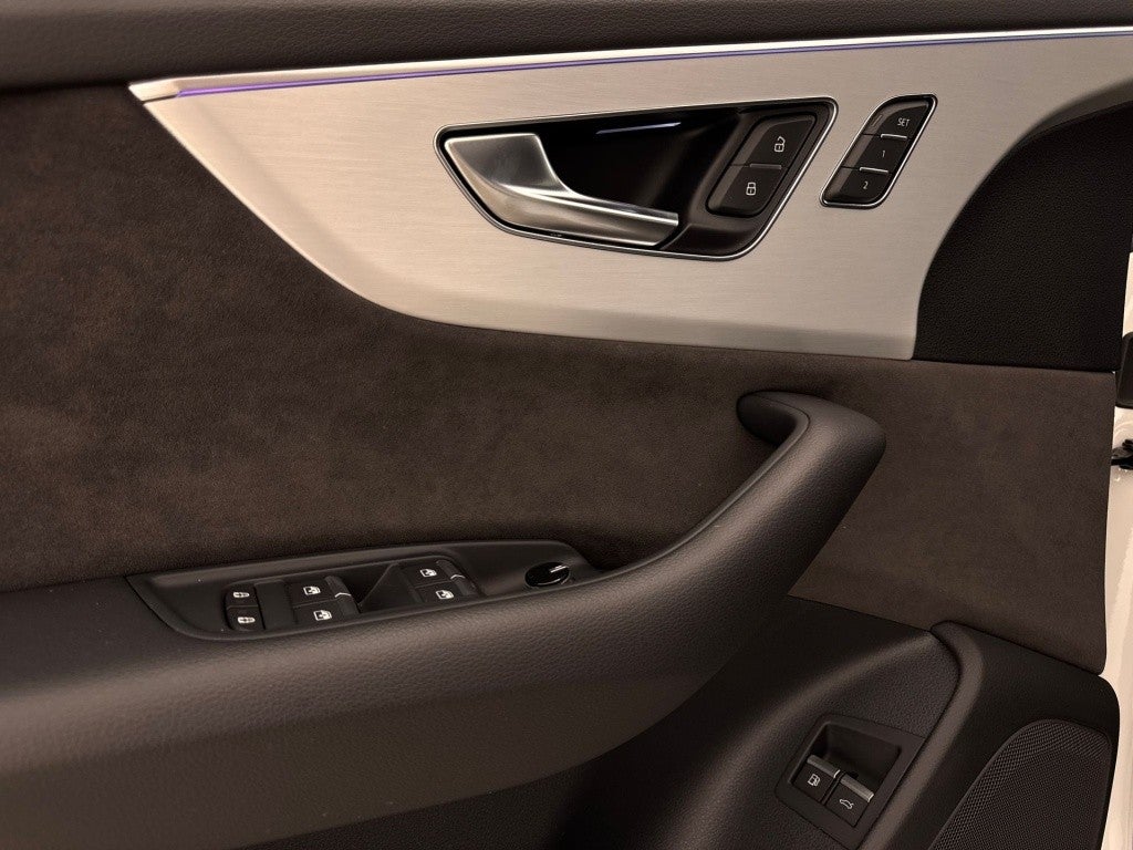 Audi Q8 55 TFSIe S line quattro