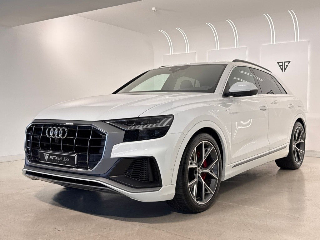 Audi Q8 55 TFSIe S line quattro