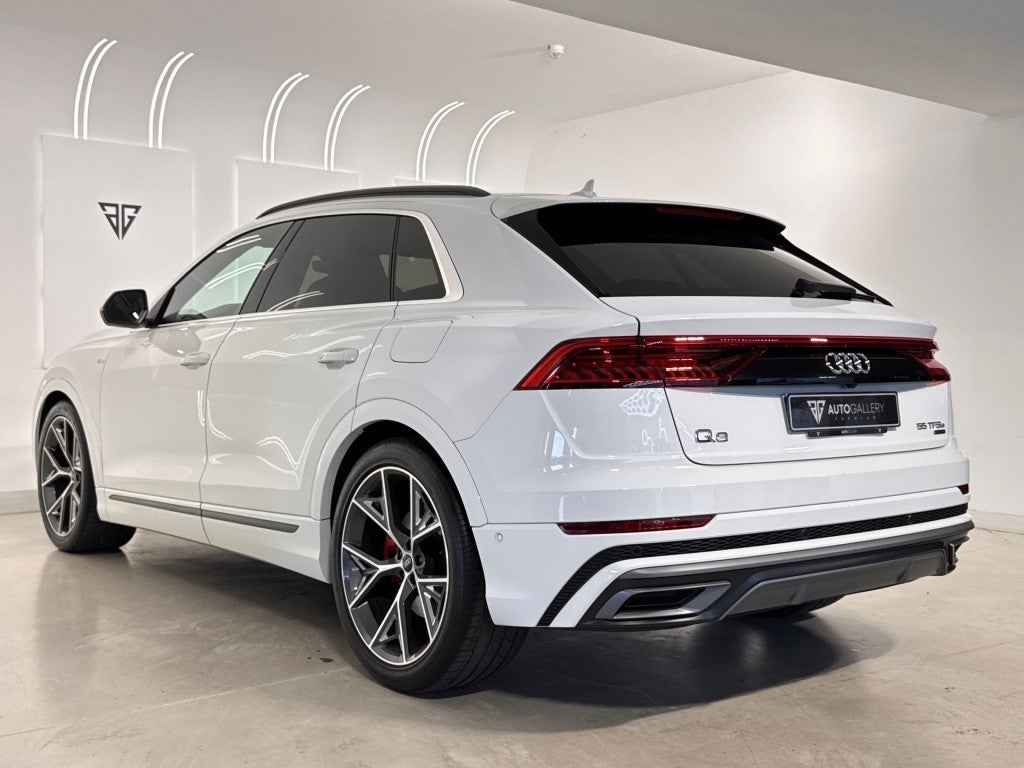 Audi Q8 55 TFSIe S line quattro