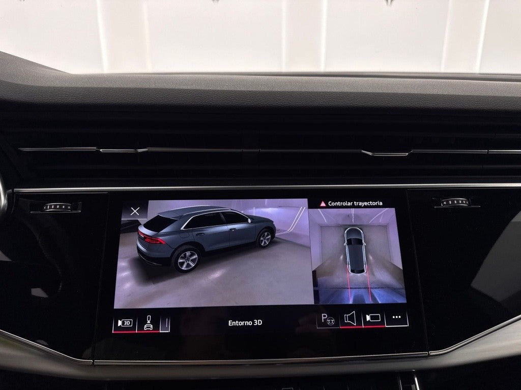 Audi Q8 55 TFSIe S line quattro