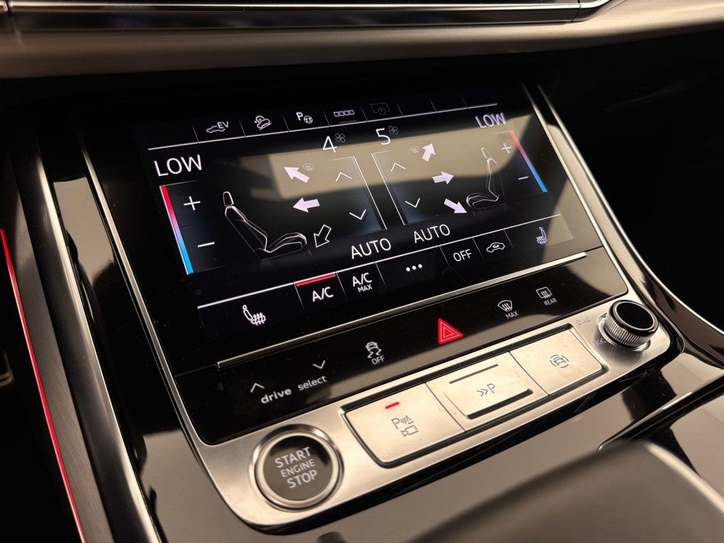 Audi Q8 55 TFSIe S line quattro