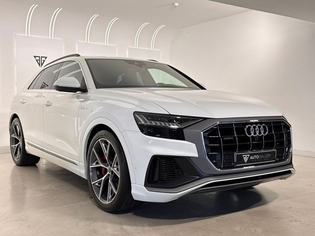 Audi Q8 55 TFSIe S line quattro