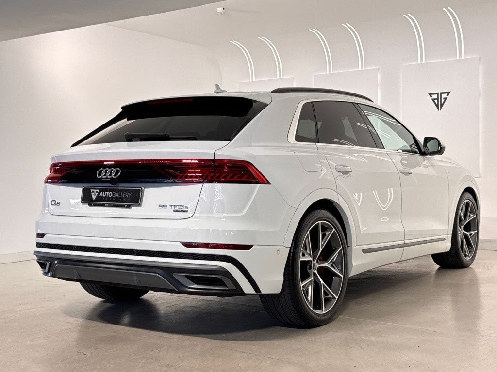 Audi Q8 55 TFSIe S line quattro