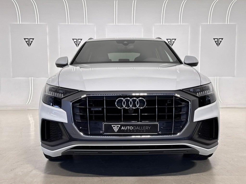 Audi Q8 55 TFSIe S line quattro