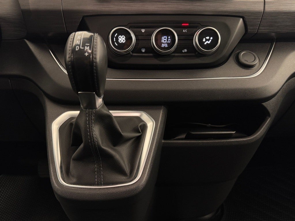 Renault Trafic Combi 2.0dCi Energy Blue SpaceClass Largo EDC 125kW