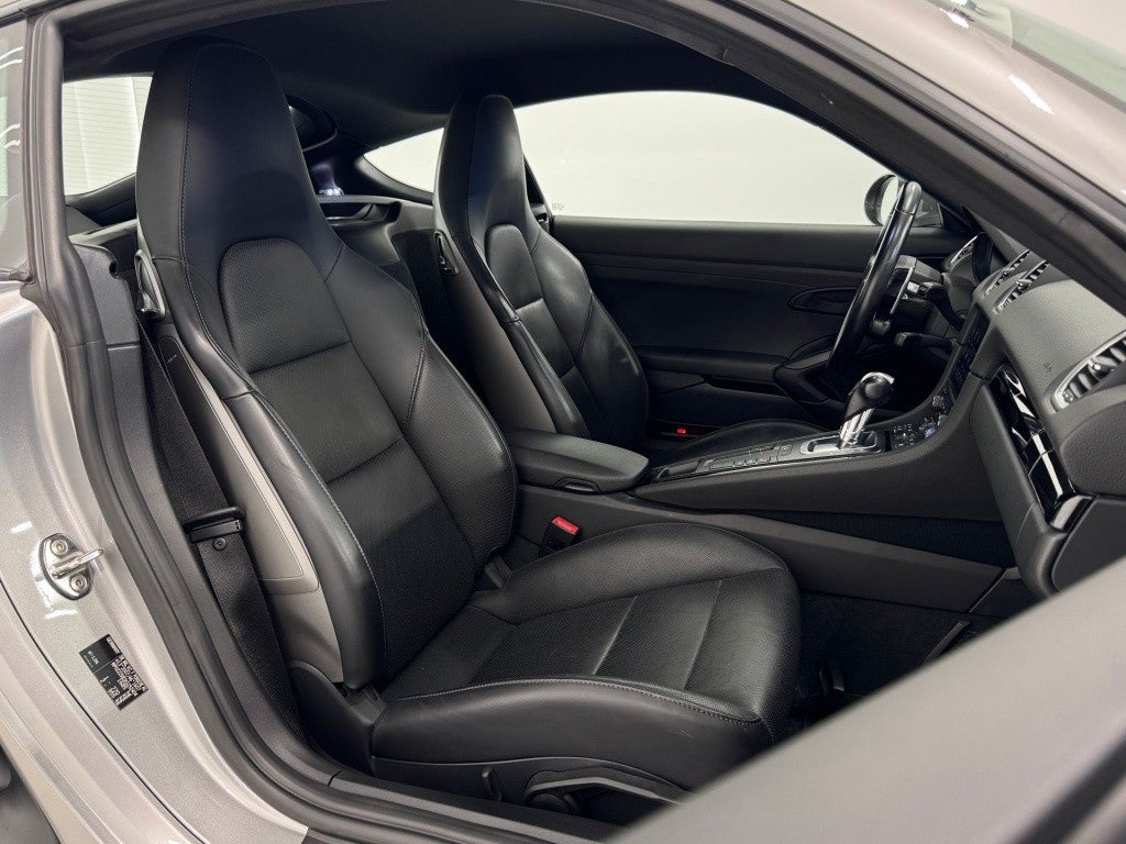 Porsche Cayman T PDK