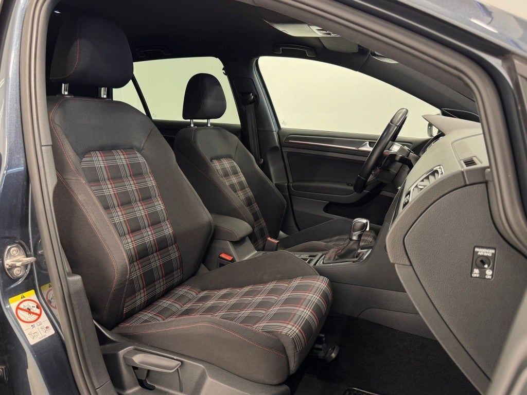 Volkswagen Golf 2.0 TSI GTI Performance DSG7 180kW