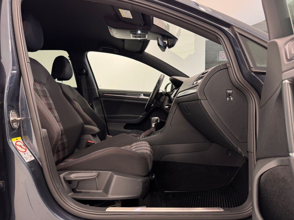 Volkswagen Golf 2.0 TSI GTI Performance DSG7 180kW