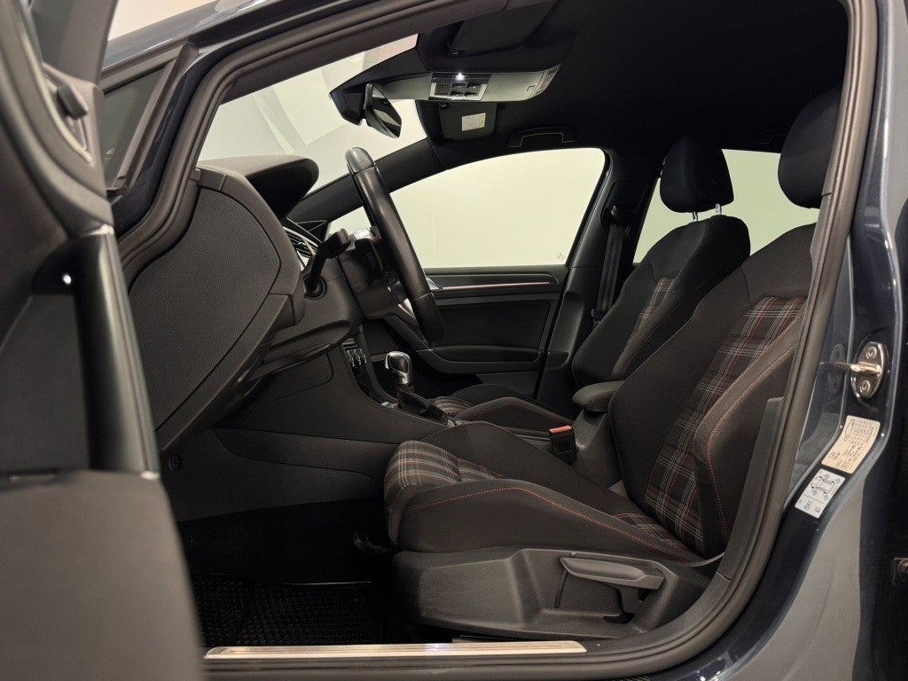 Volkswagen Golf 2.0 TSI GTI Performance DSG7 180kW