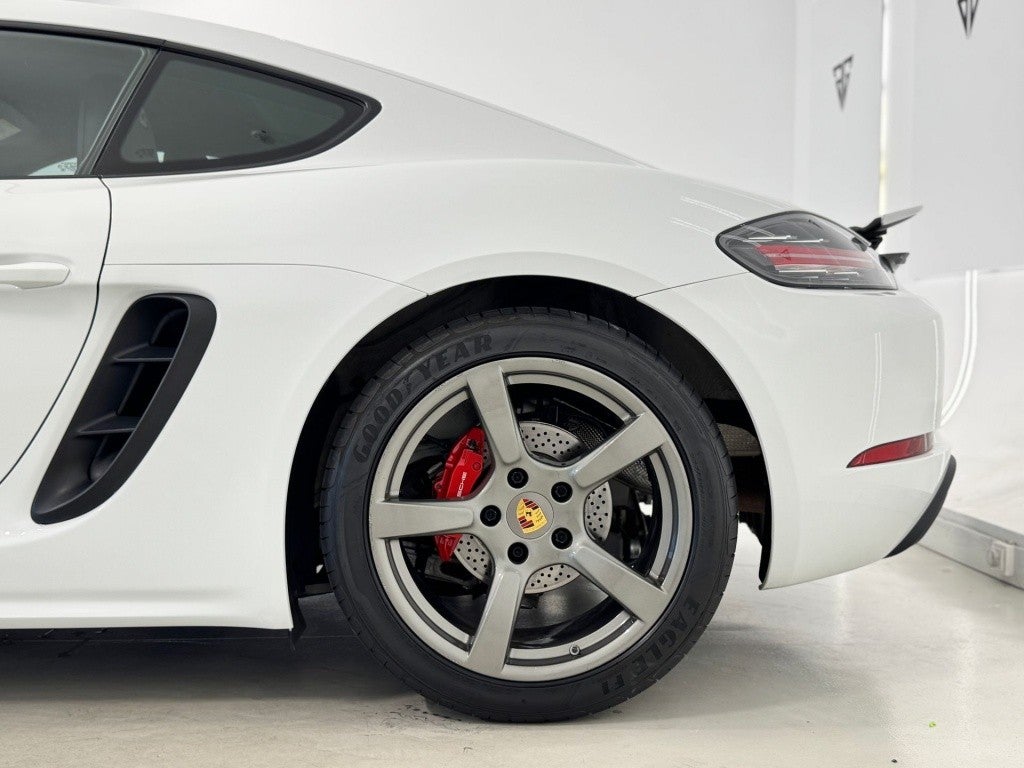 Porsche Cayman