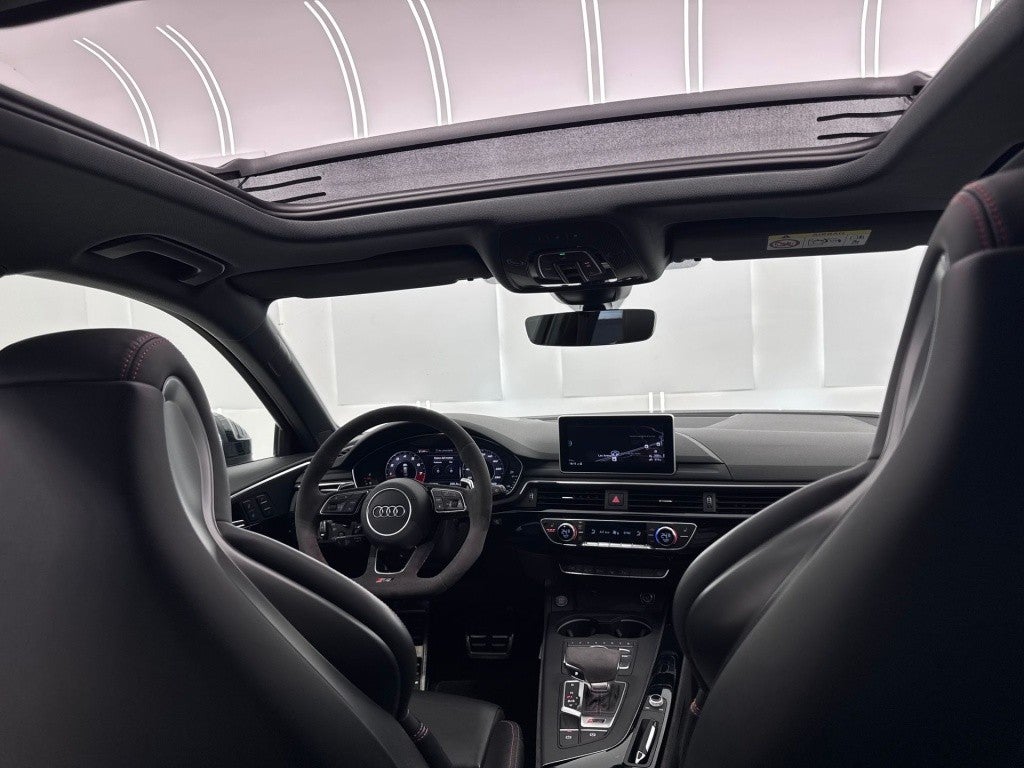 Audi A4 RS4 Avant TFSI quattro tiptronic