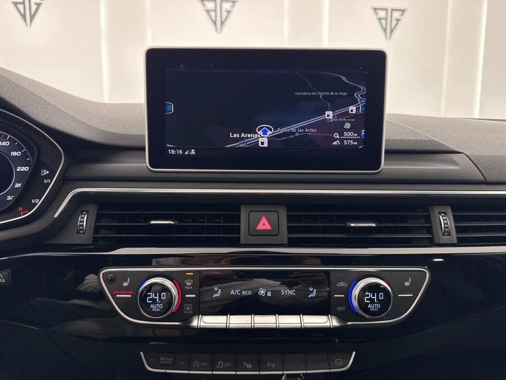 Audi A4 RS4 Avant TFSI quattro tiptronic