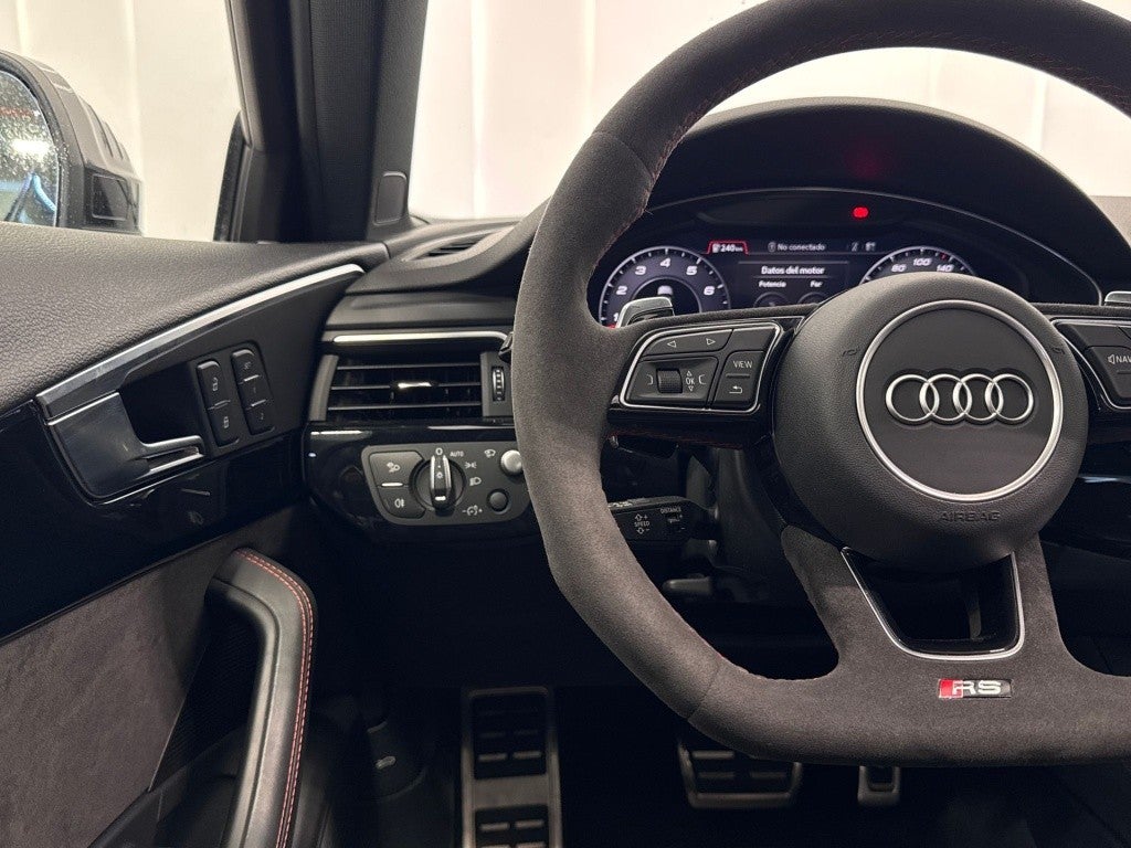 Audi A4 RS4 Avant TFSI quattro tiptronic