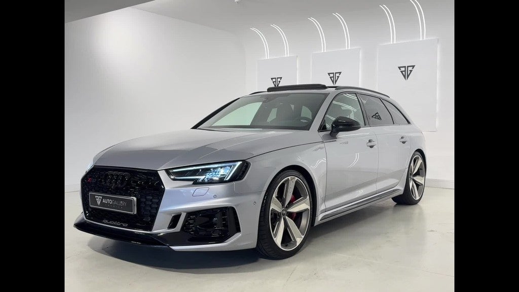 Audi A4 RS4 Avant TFSI quattro tiptronic