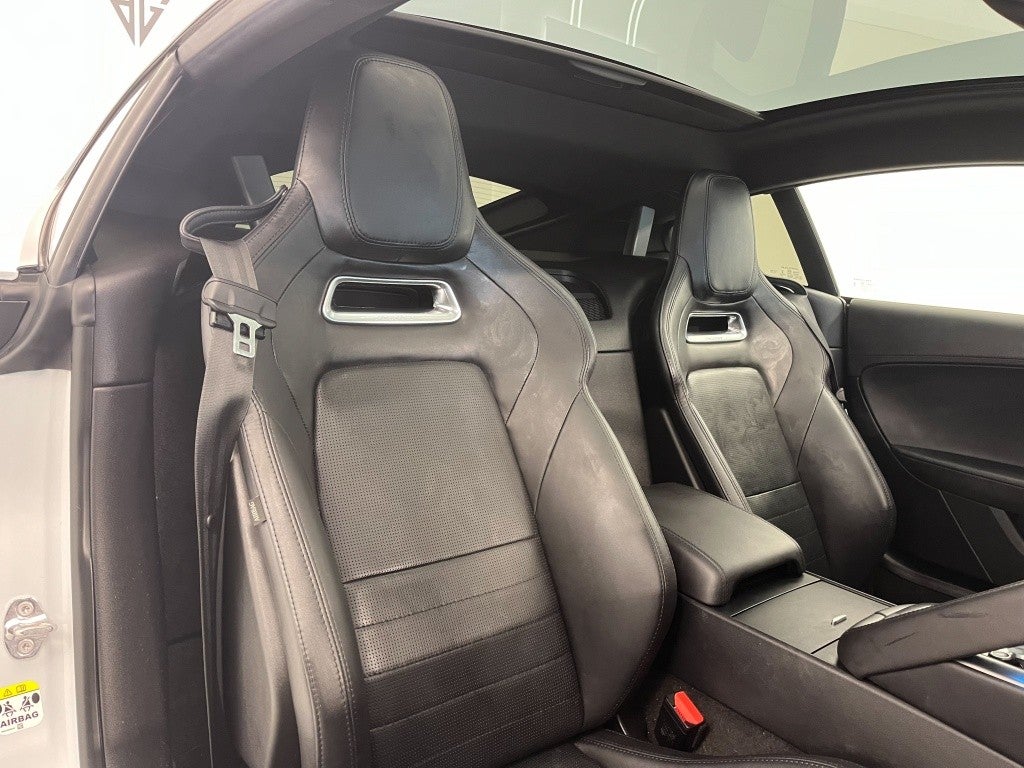 Jaguar F-Type Coupé 3.0 V6 R-Dynamic Aut. 340