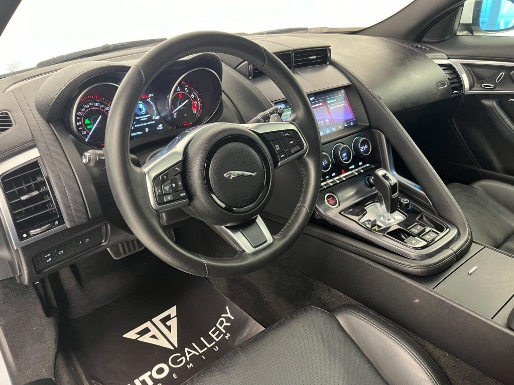 Jaguar F-Type Coupé 3.0 V6 R-Dynamic Aut. 340