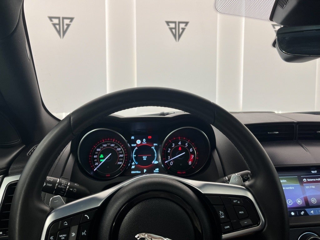 Jaguar F-Type Coupé 3.0 V6 R-Dynamic Aut. 340