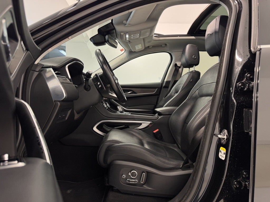 Jaguar F-Pace 2.0D l4 MHEV SE Aut. AWD 204