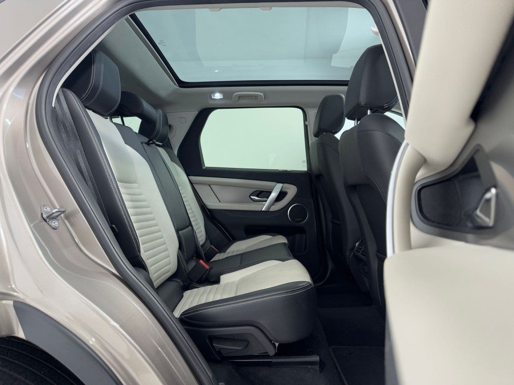 Land-Rover Discovery Sport 2.0D TD4 MHEV R-Dynamic SE AWD Auto 204