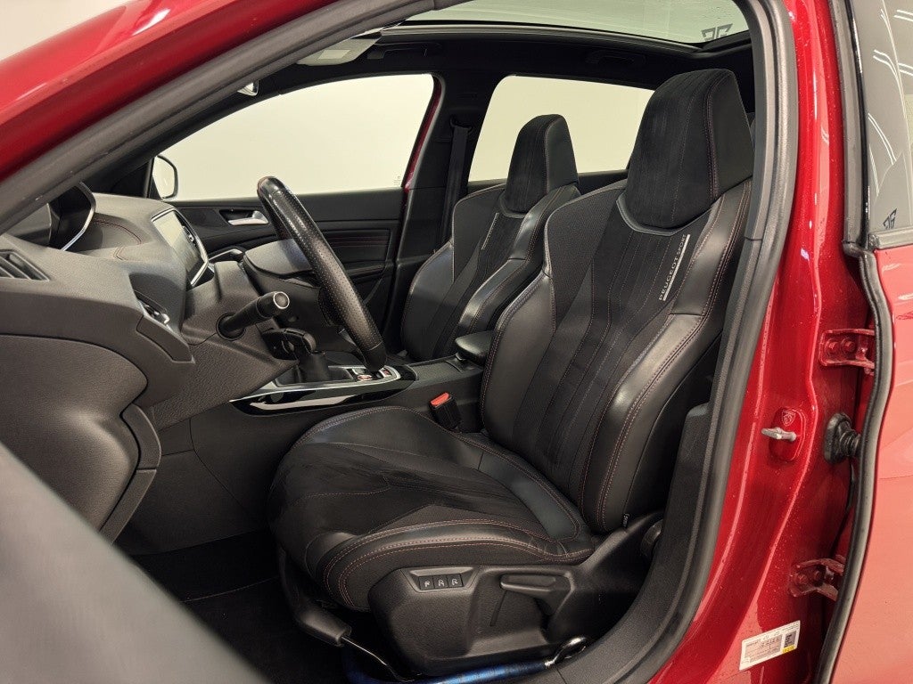 Peugeot 308 1.6 GTi 270