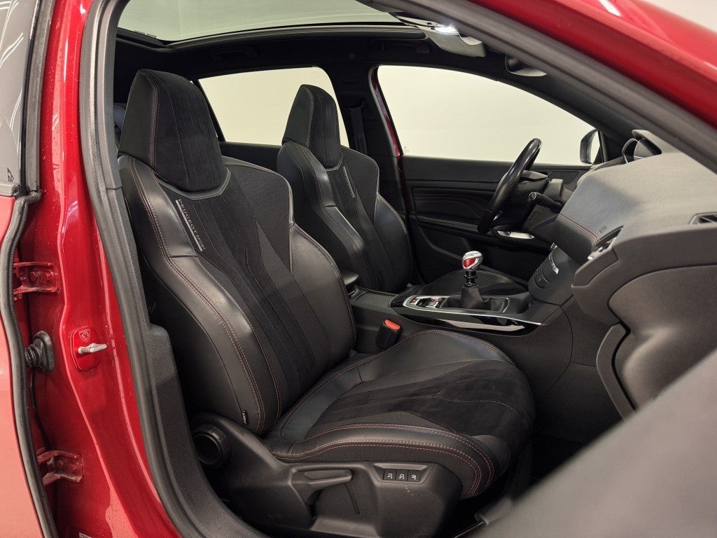 Peugeot 308 1.6 GTi 270