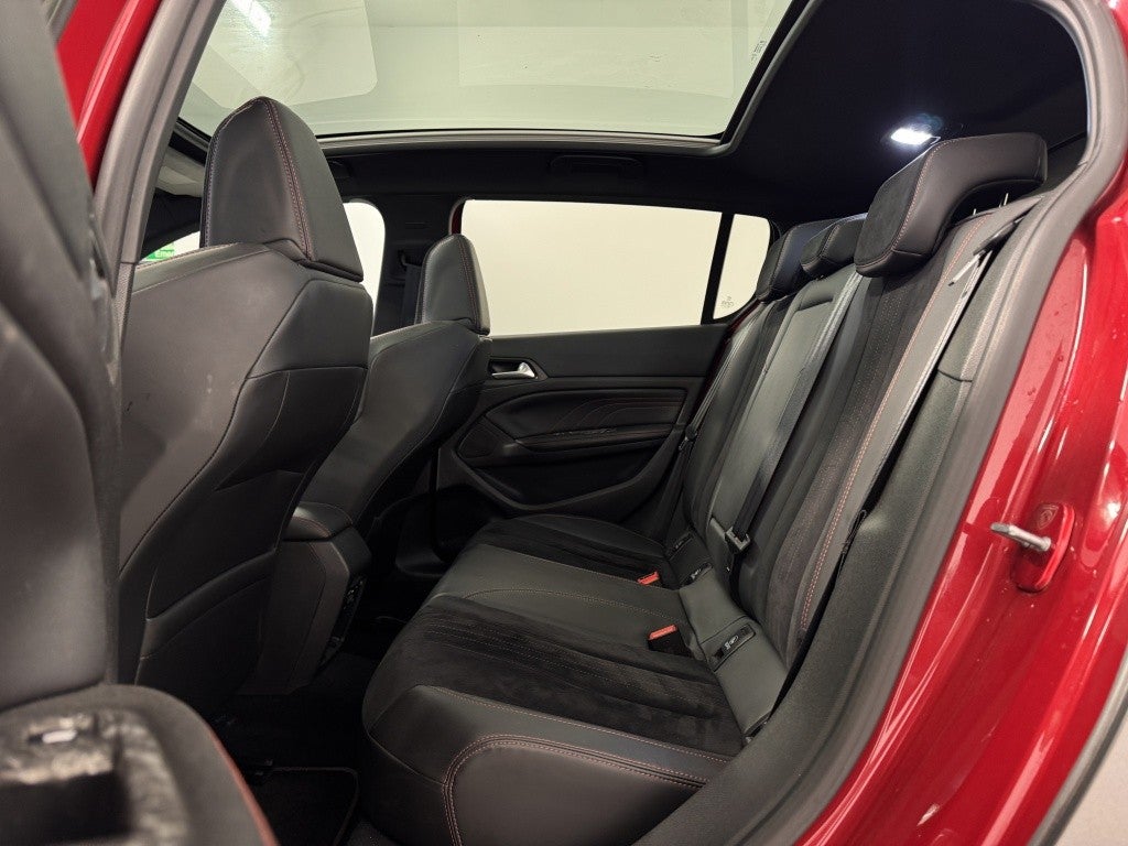 Peugeot 308 1.6 GTi 270