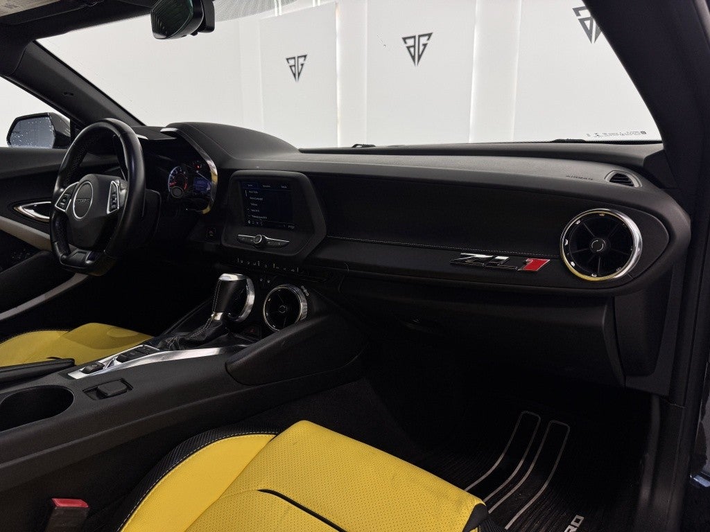 Chevrolet Camaro Coupé Aut.