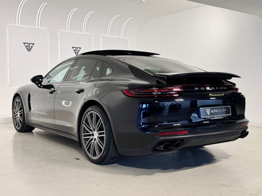 Porsche Panamera 4 e-Hybrid