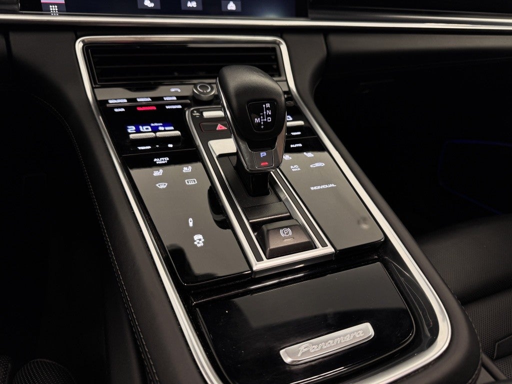 Porsche Panamera 4 e-Hybrid