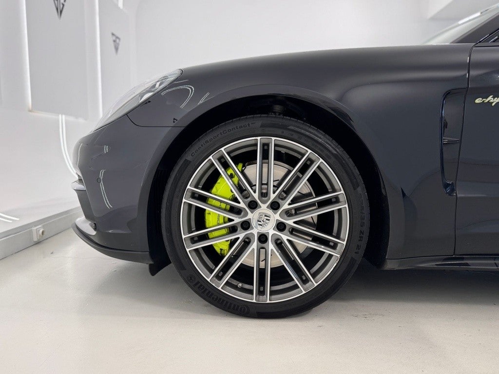Porsche Panamera 4 e-Hybrid