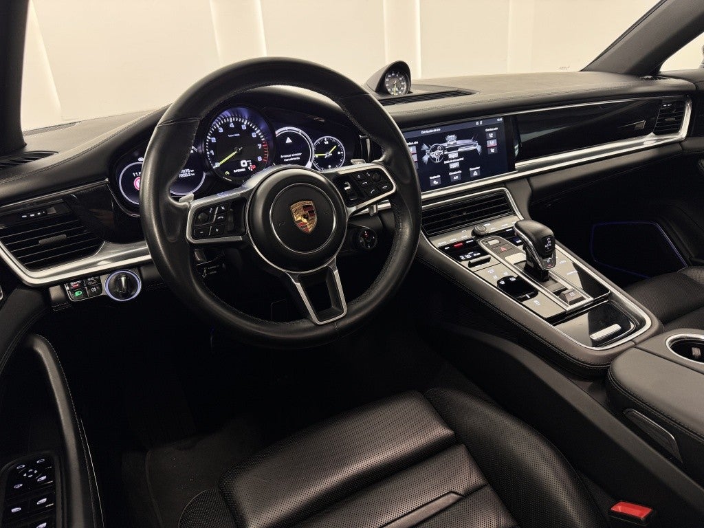 Porsche Panamera 4 e-Hybrid