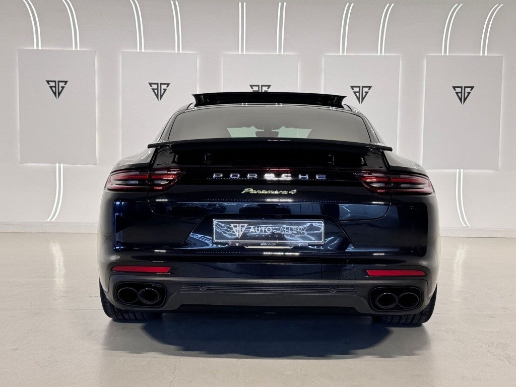 Porsche Panamera 4 e-Hybrid