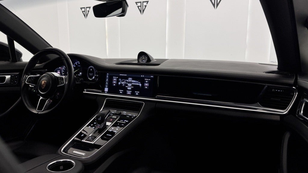 Porsche Panamera 4 e-Hybrid