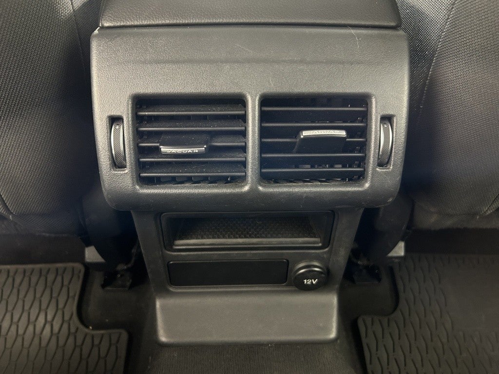 Jaguar F-Pace 2.0i4D Portfolio RWD 180