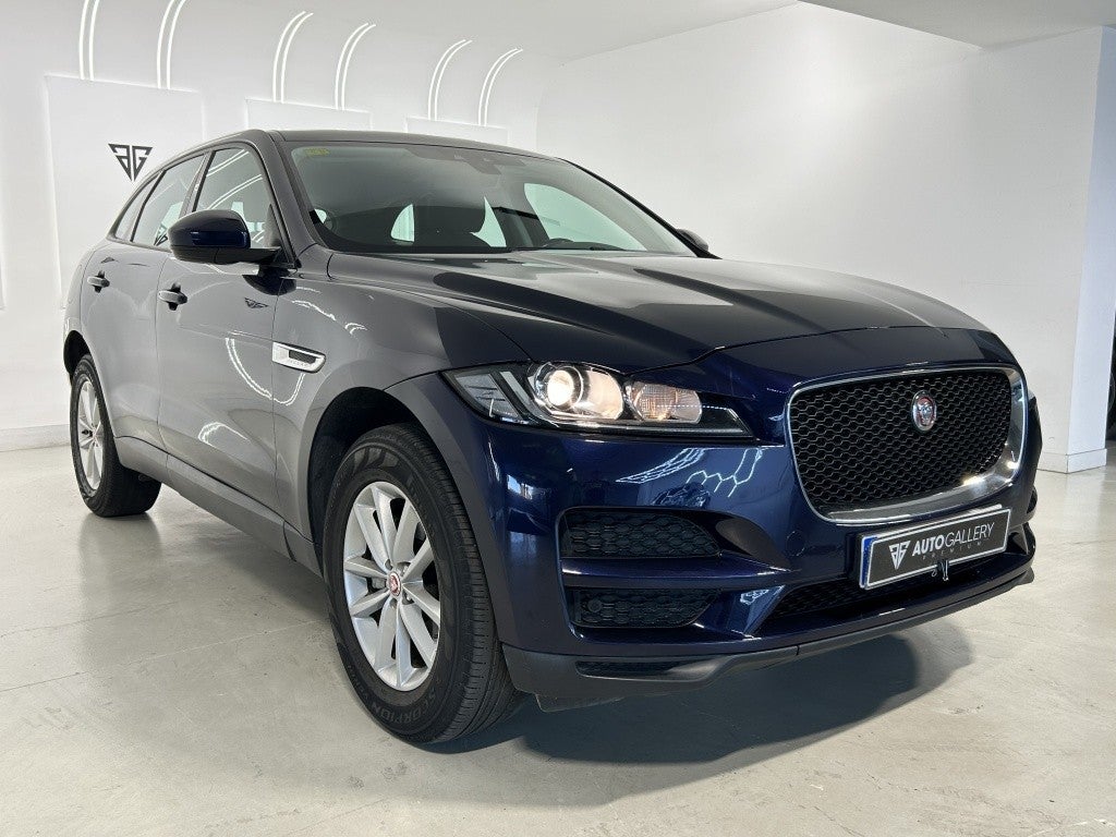Jaguar F-Pace 2.0i4D Portfolio RWD 180